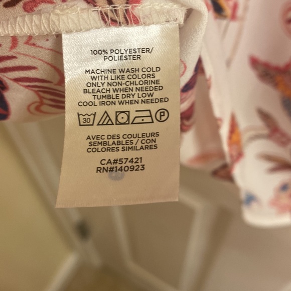 NWOT.  Loft outlet chiffon tank top. - Picture 5 of 6